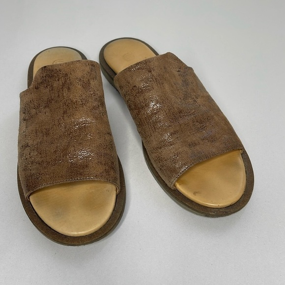 Gidigio Brown Buttery Soft Leather Flats Slip On Sandals Size 39.5 US 8.5 - Picture 1 of 5